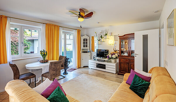 多层公寓 与 3.5 房间 | Bad Aibling | 70442 | Gemütliches Wohnzimmer...