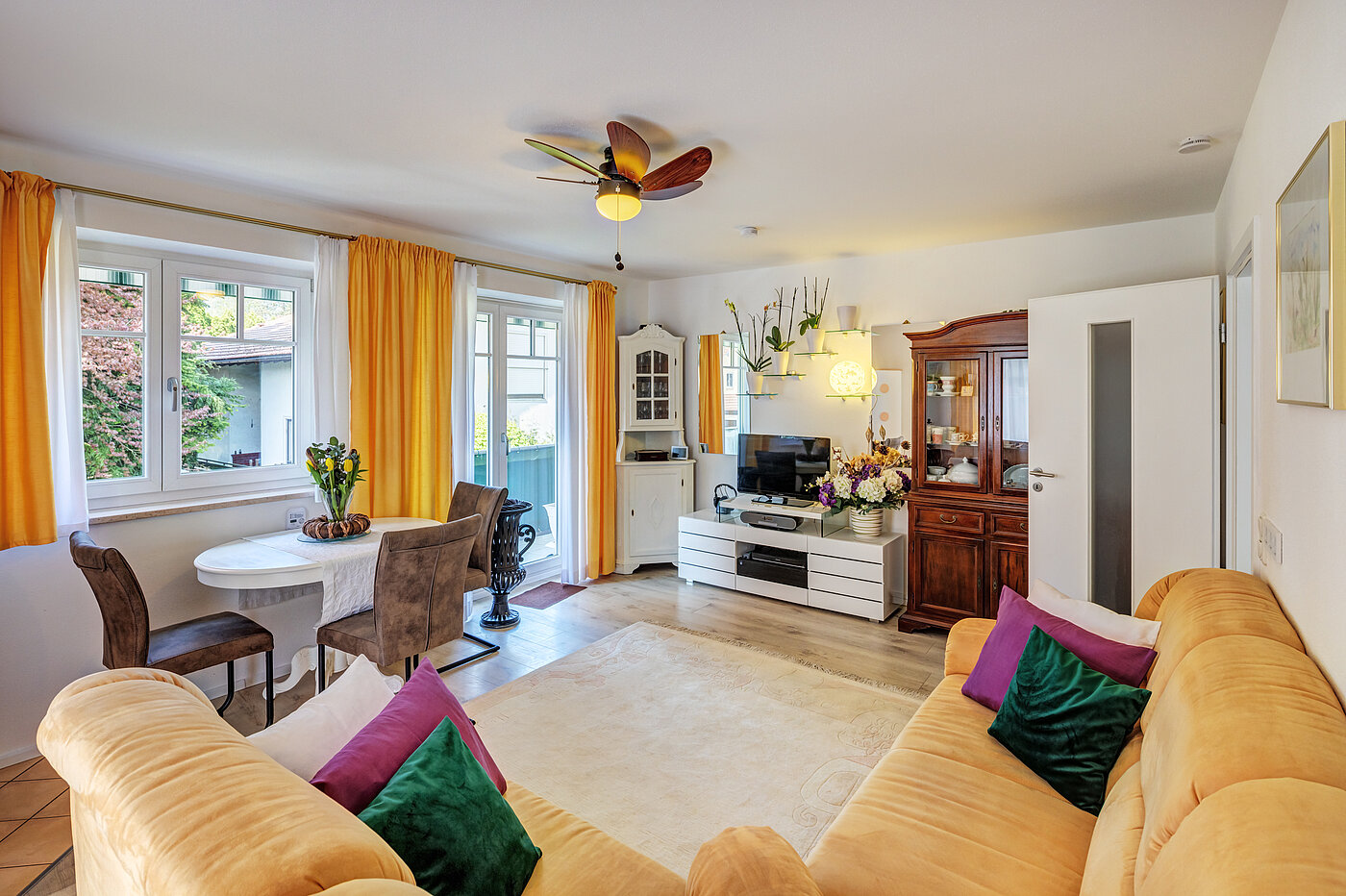 多层公寓 与 3.5 房间 | Bad Aibling | 70442 | Gemütliches Wohnzimmer...