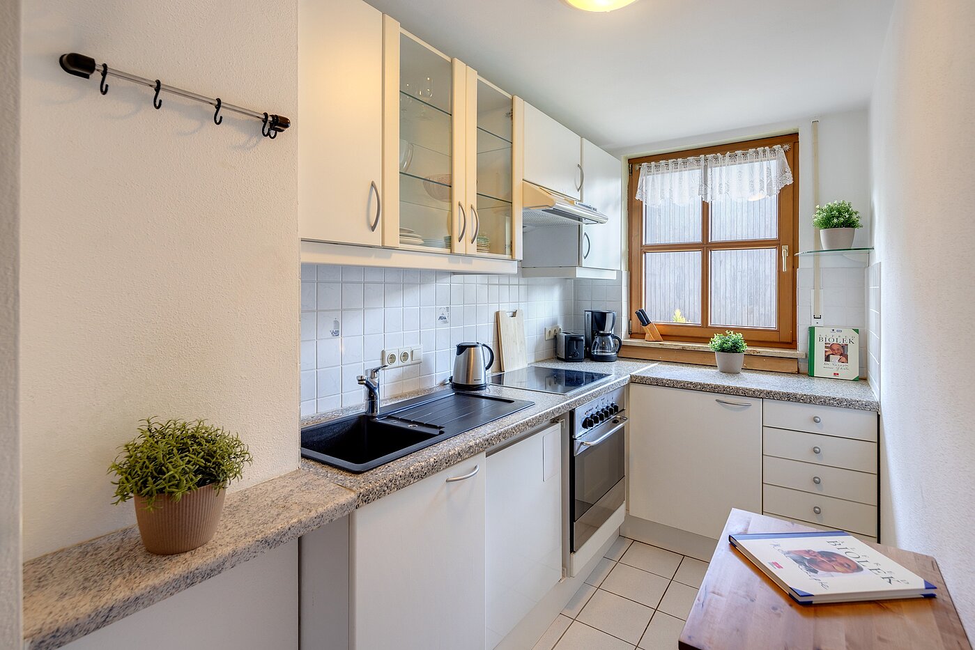多层公寓 与 2 房间 | München-Trudering | 701781 | Küche mit Fenster