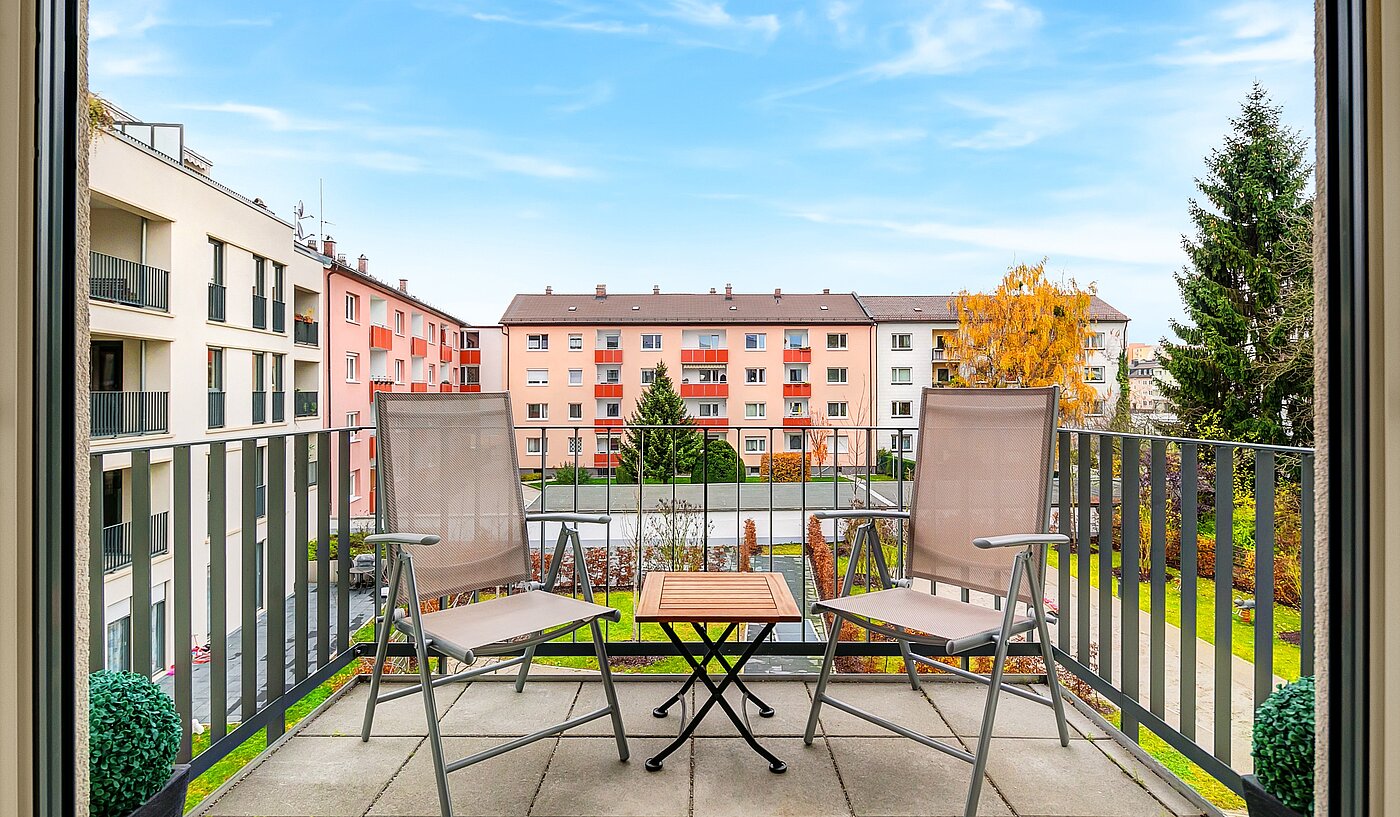 多层公寓 与 3 房间 | München-Moosach | 70164 | ...und einem kleinen Balkon zum Innenhof