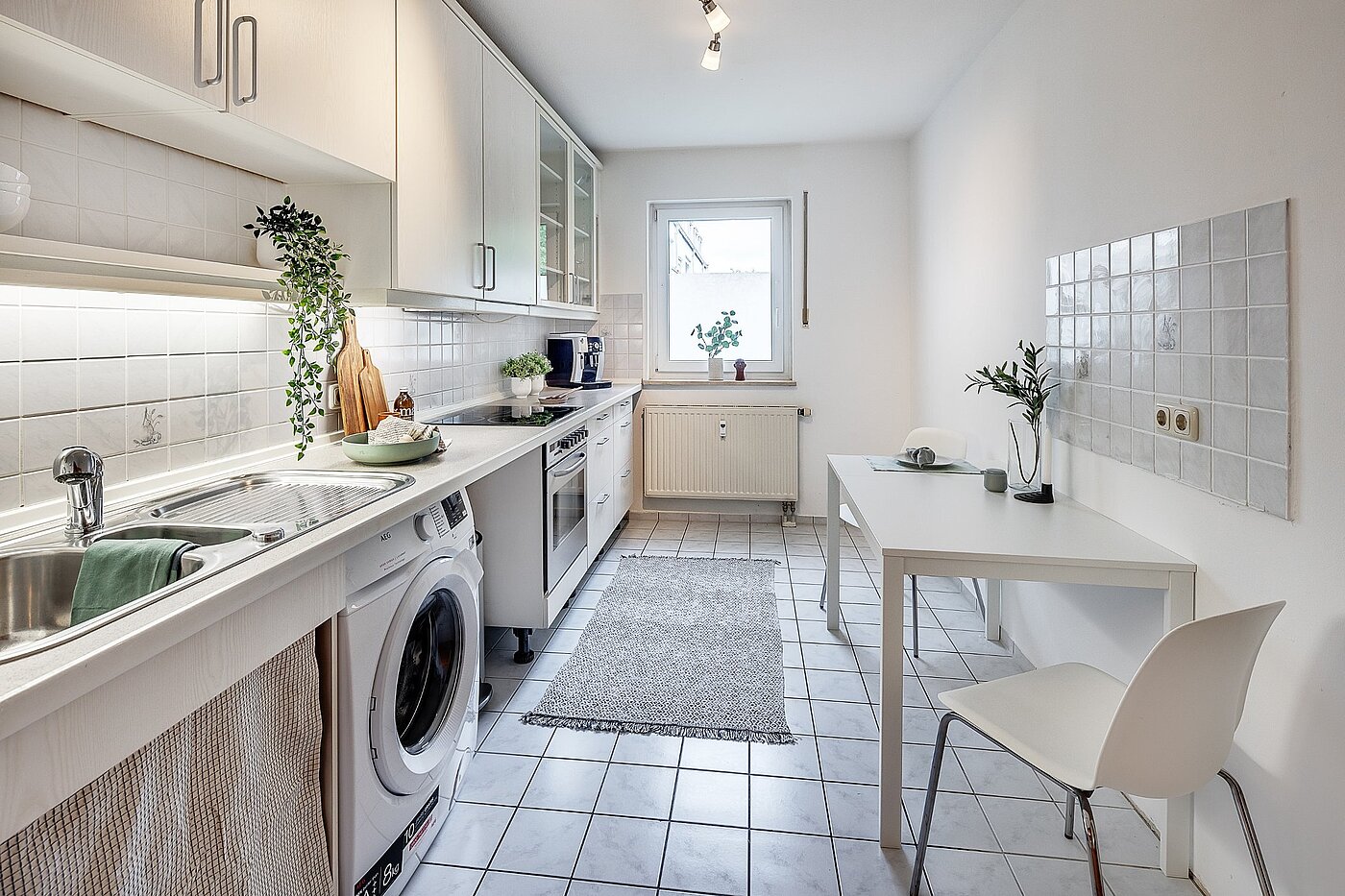 多层公寓 与 3 房间 | München-Hasenbergl | 2105ML10 | Küche mit Fenster