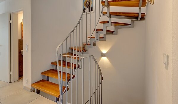 多层公寓 与 4 房间 | Ismaning | 700081 | Treppenhaus in der Wohnung