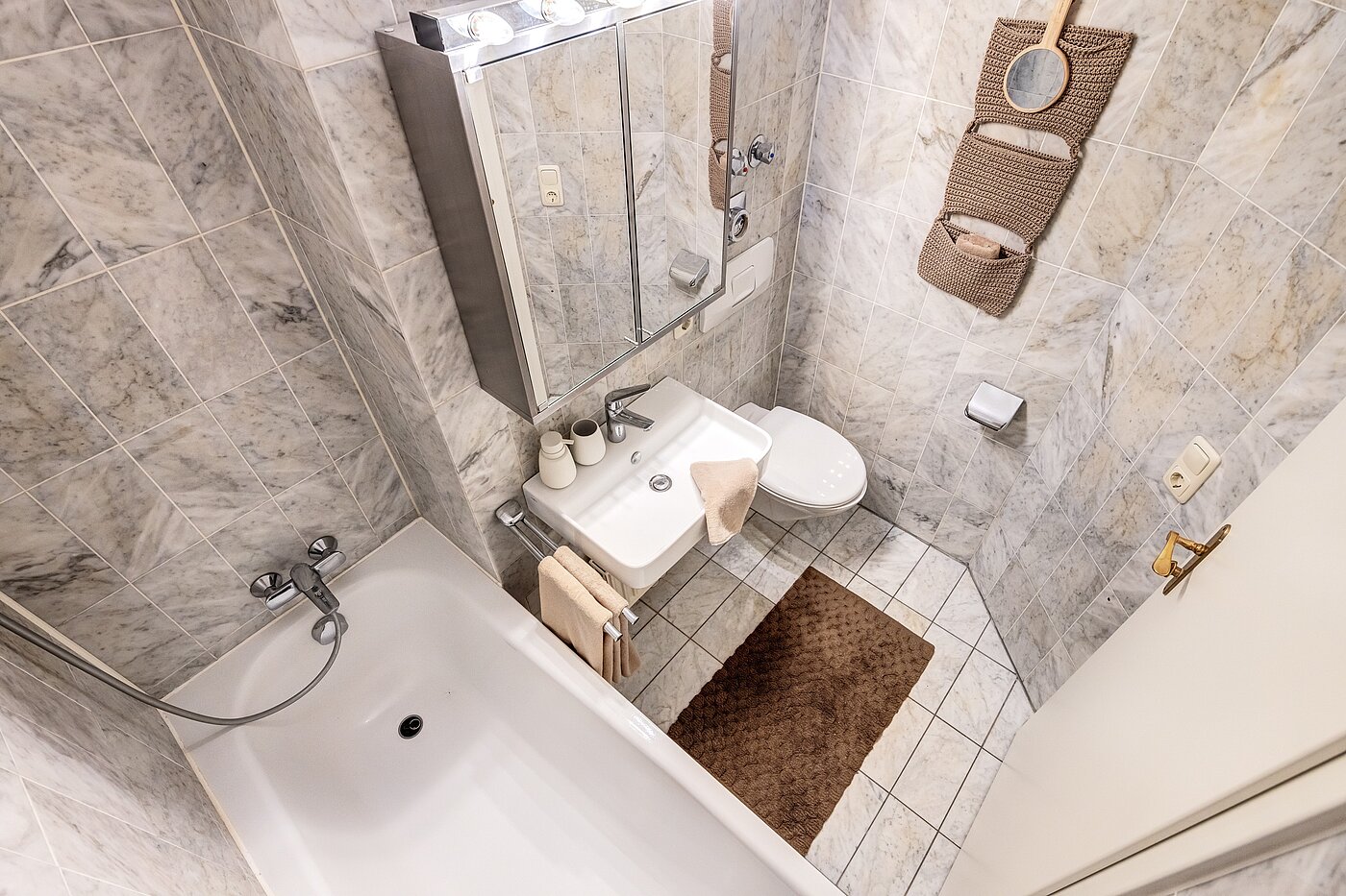 多层公寓 与 1 房间 | München-Schwabing | 70249 | ...mit Badewanne