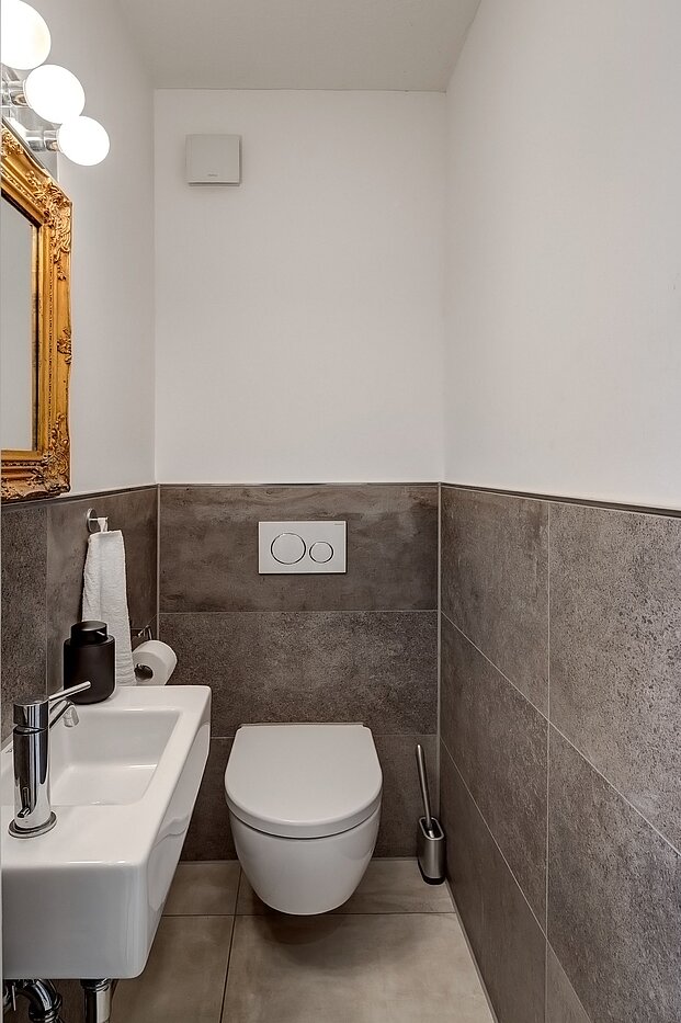 多层公寓 与 4 房间 | Ismaning | 700081 | Modernes Gäste-WC