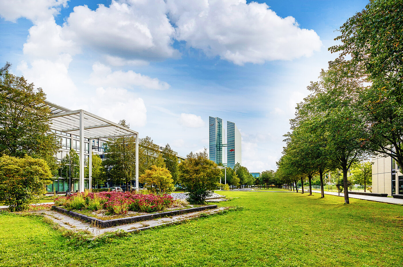 多层公寓 与 2 房间 | München-Schwabing | 70153 | Central-Park mit verschiedenen Themengärten