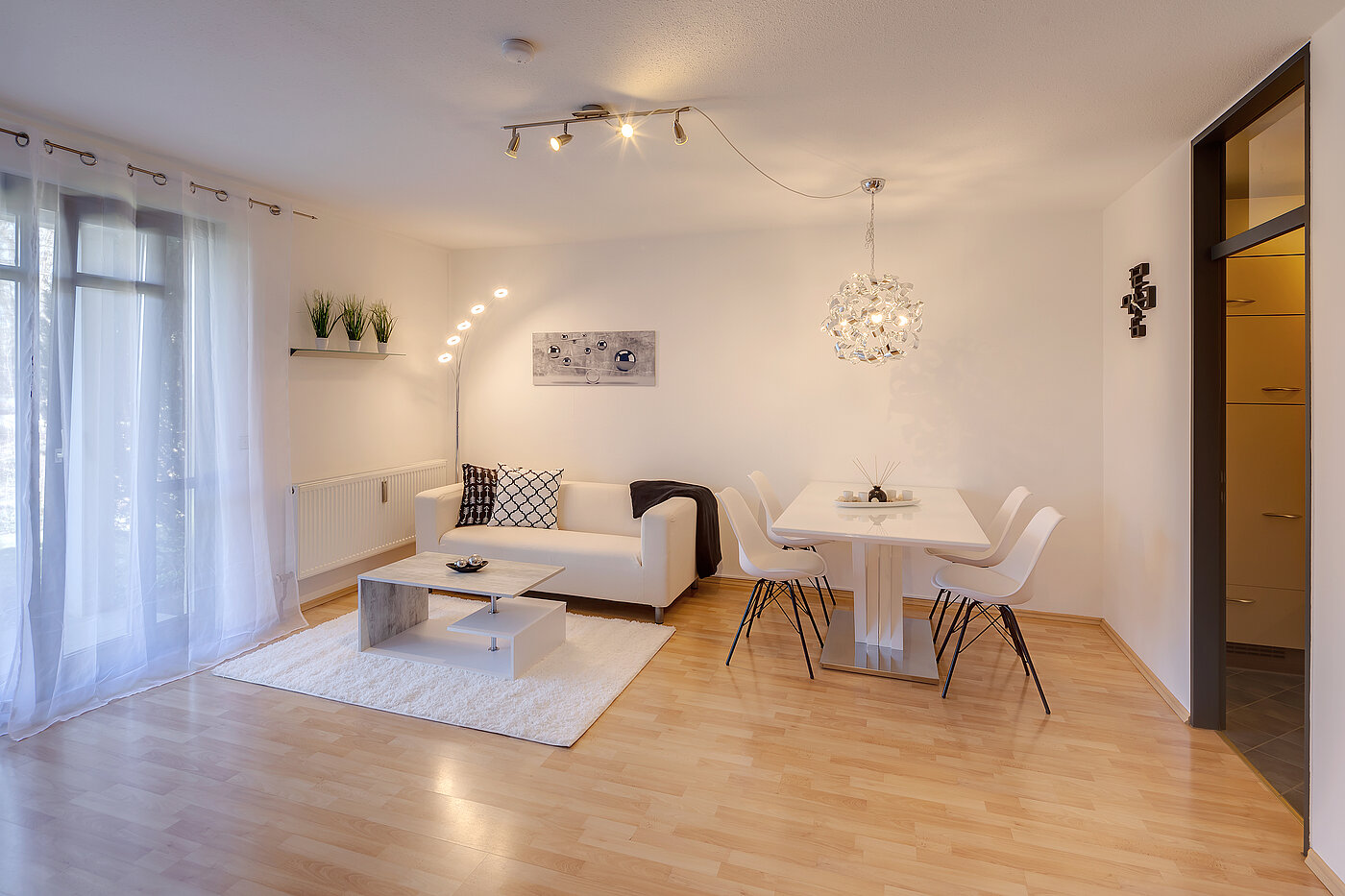 一楼公寓 与 2 房间 | München-Feldmoching | 70424 | ...Essen