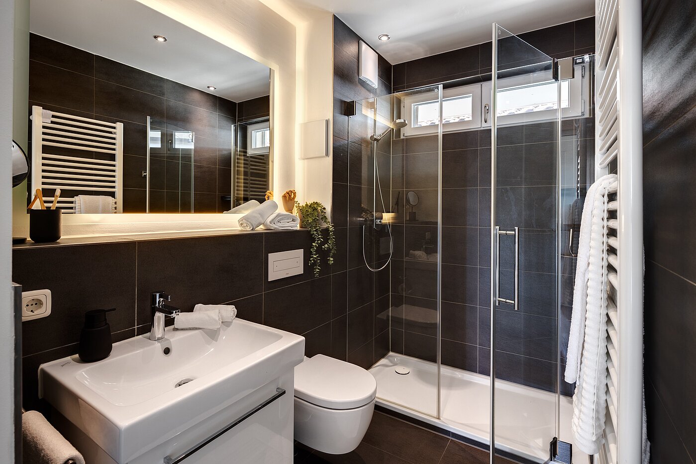 顶层公寓 与 3.5 房间 | München-Oberföhring | 70237 | ...mit En Suite Duschbad...