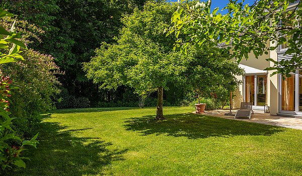 独栋住宅 与 5 房间 | Icking | 70438 | ...parkähnlicher Garten