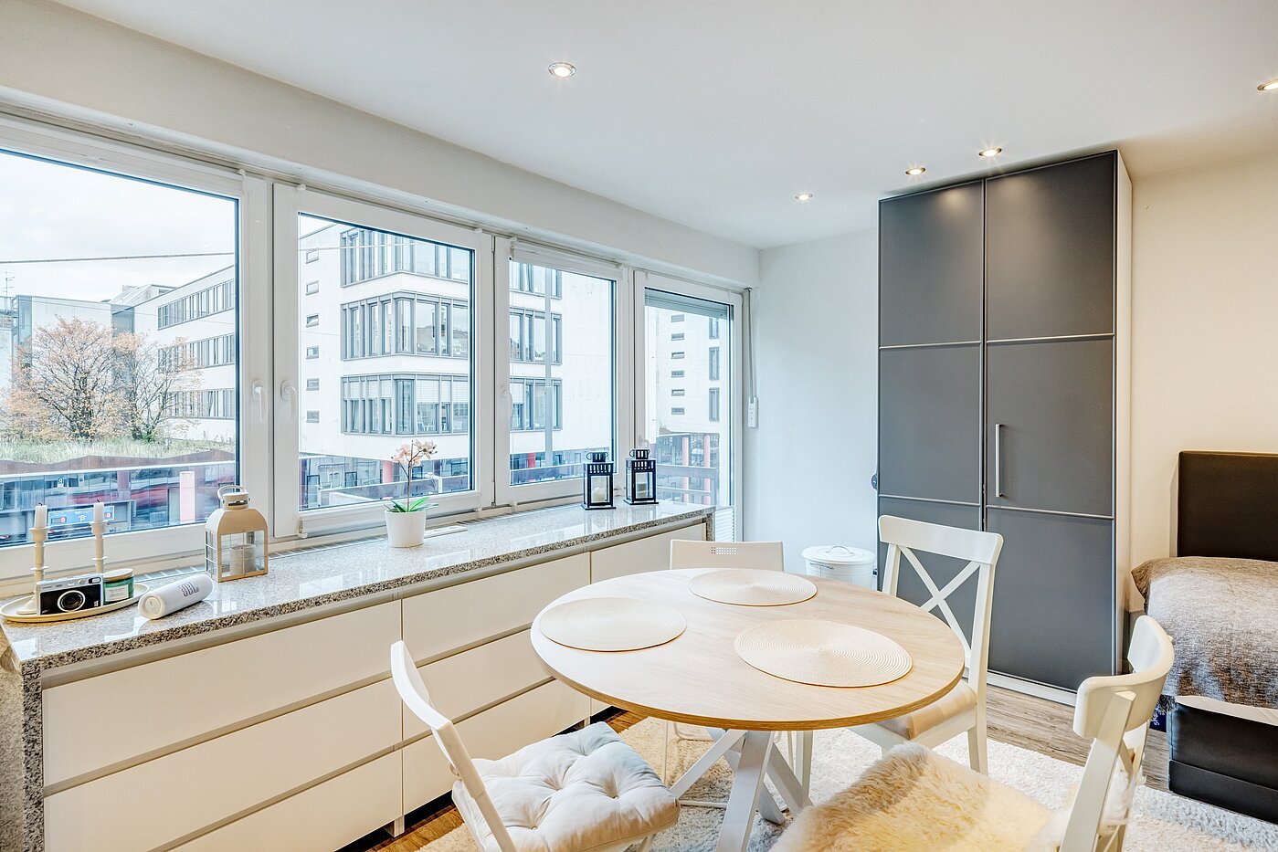 公寓 与 1 房间 | München-Bogenhausen | 703041 | Wohn- und Essbereich