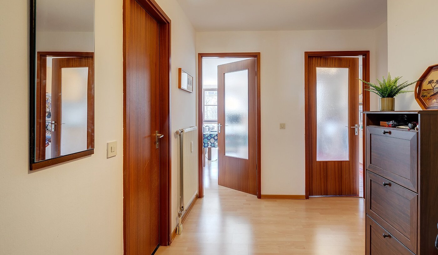 多层公寓 与 2 房间 | München-Neuhausen | 2003ML5 | Geräumige Diele