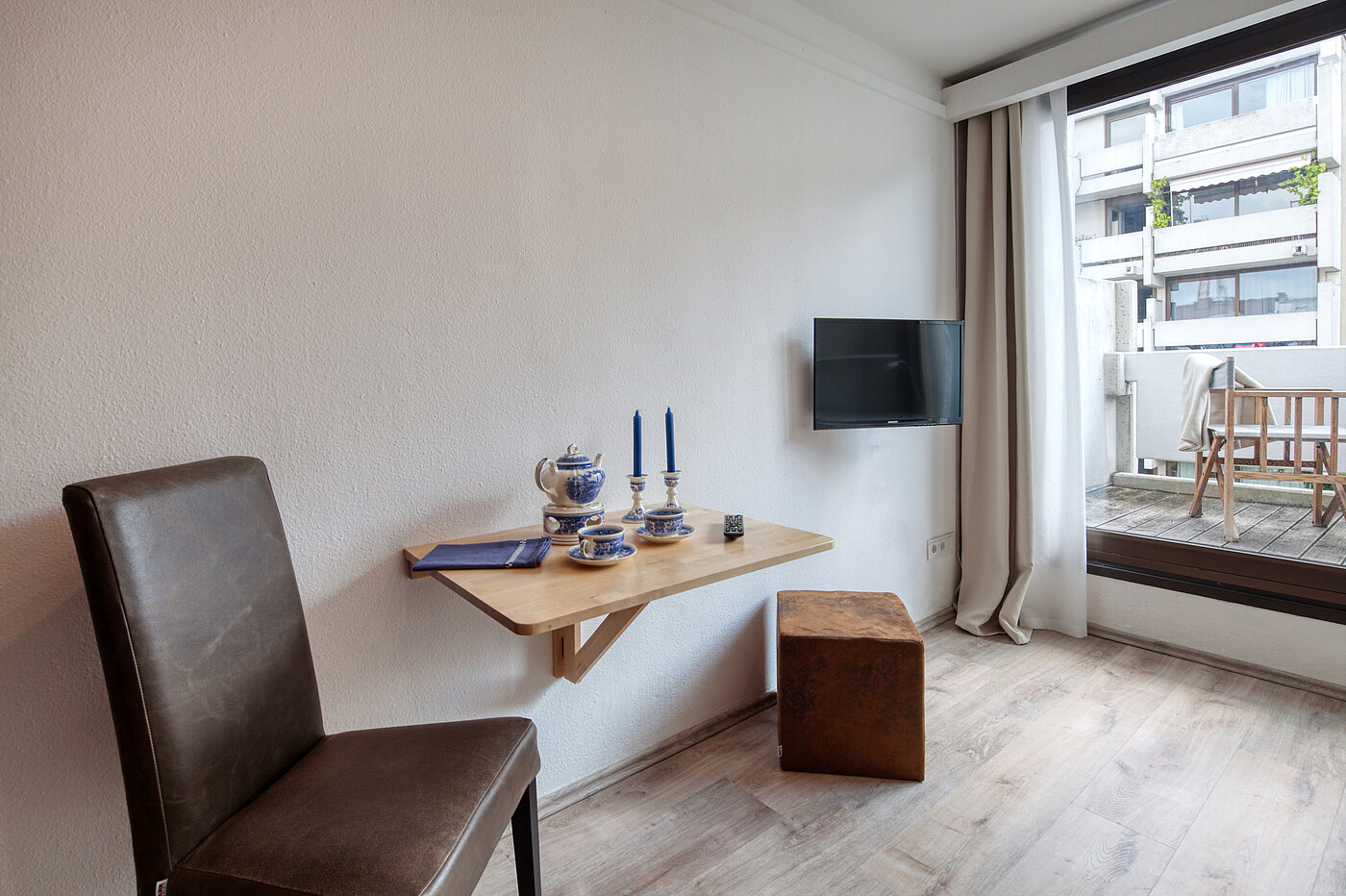 公寓 与 1 房间 | München-Maxvorstadt | 70448 | Kleiner Tisch