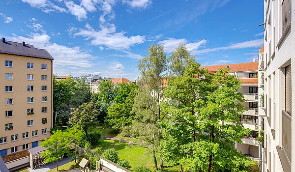 多层公寓 与 3 房间 | 70046 | ...und begrünten Innenhof