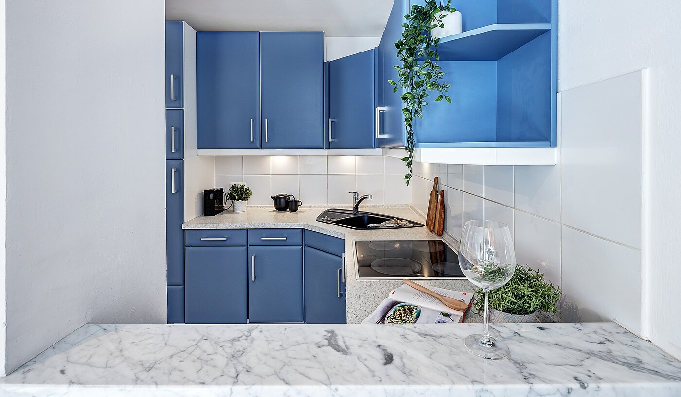 多层公寓 与 3 房间 | München-Schwabing | 2202ML12 | Durchreiche in die Küche