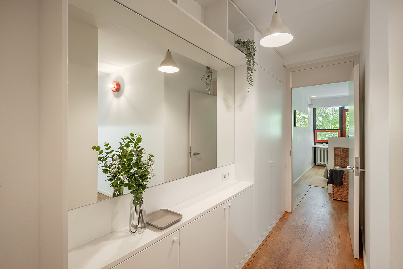 多层公寓 与 2 房间 | München-Solln | 70418 | Flur Blickrichtung Schlafzimmer