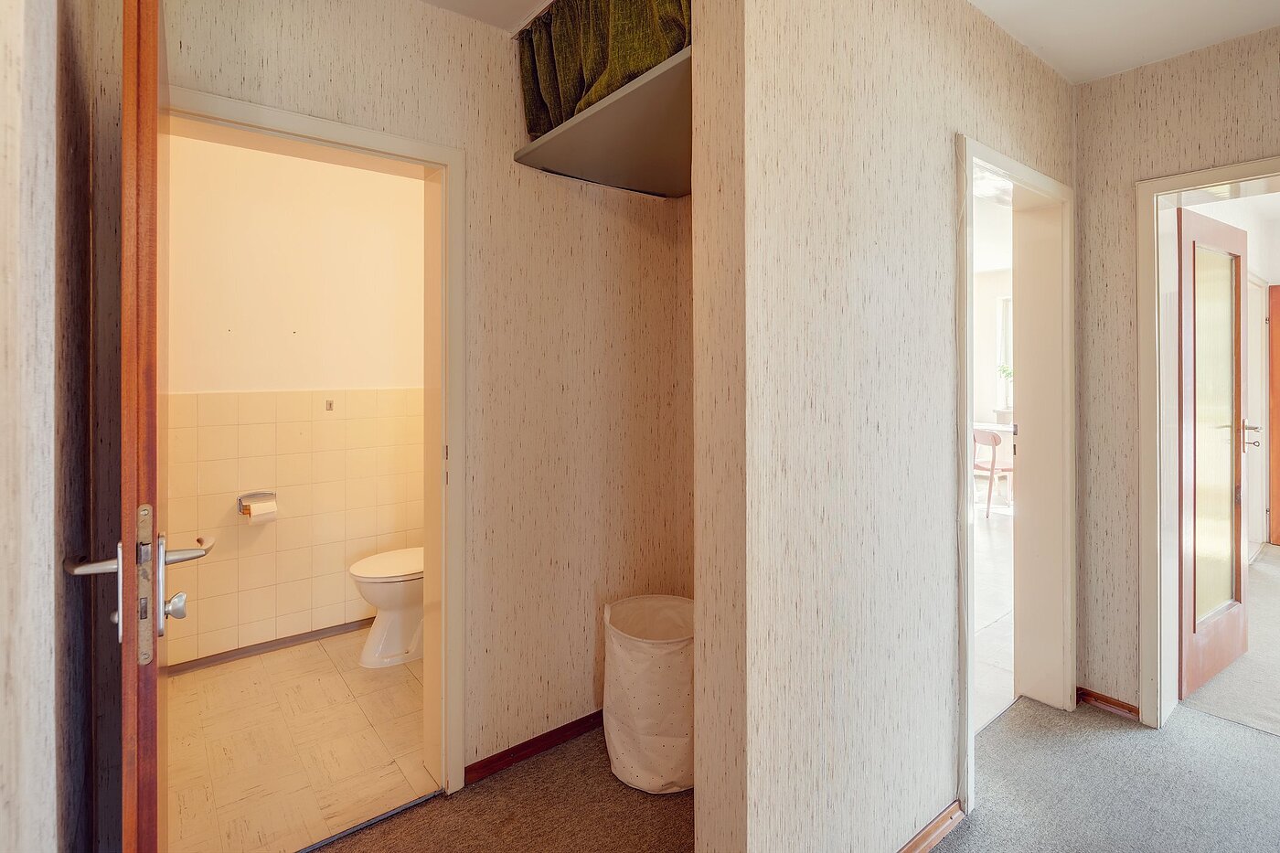 多层公寓 与 4 房间 | München-Hadern | 2003ML2 | Gäste-WC