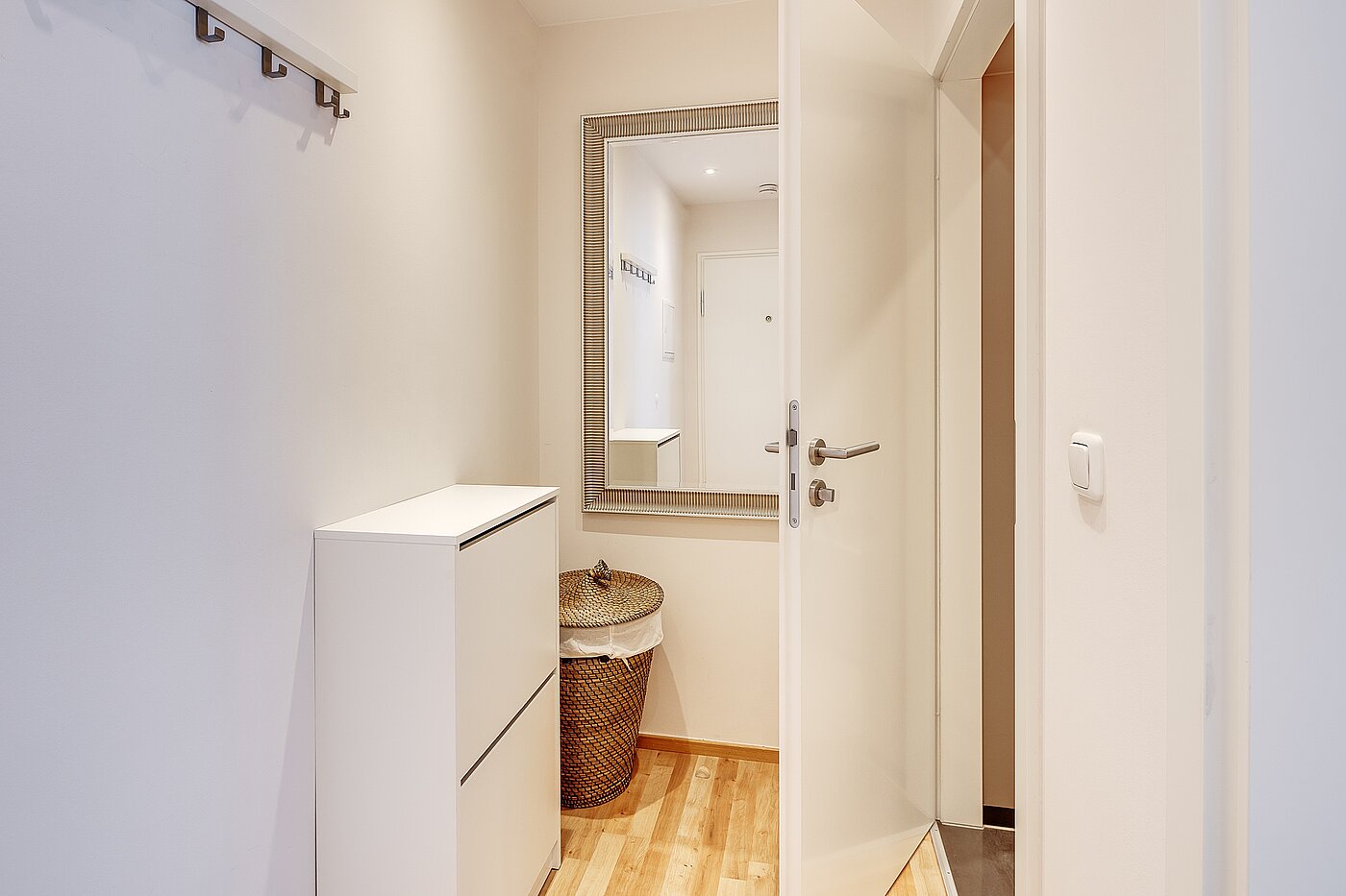 多层公寓 与 1.5 房间 | München-Schwanthalerhöhe | 2211ML8 | Geräumiger Flur