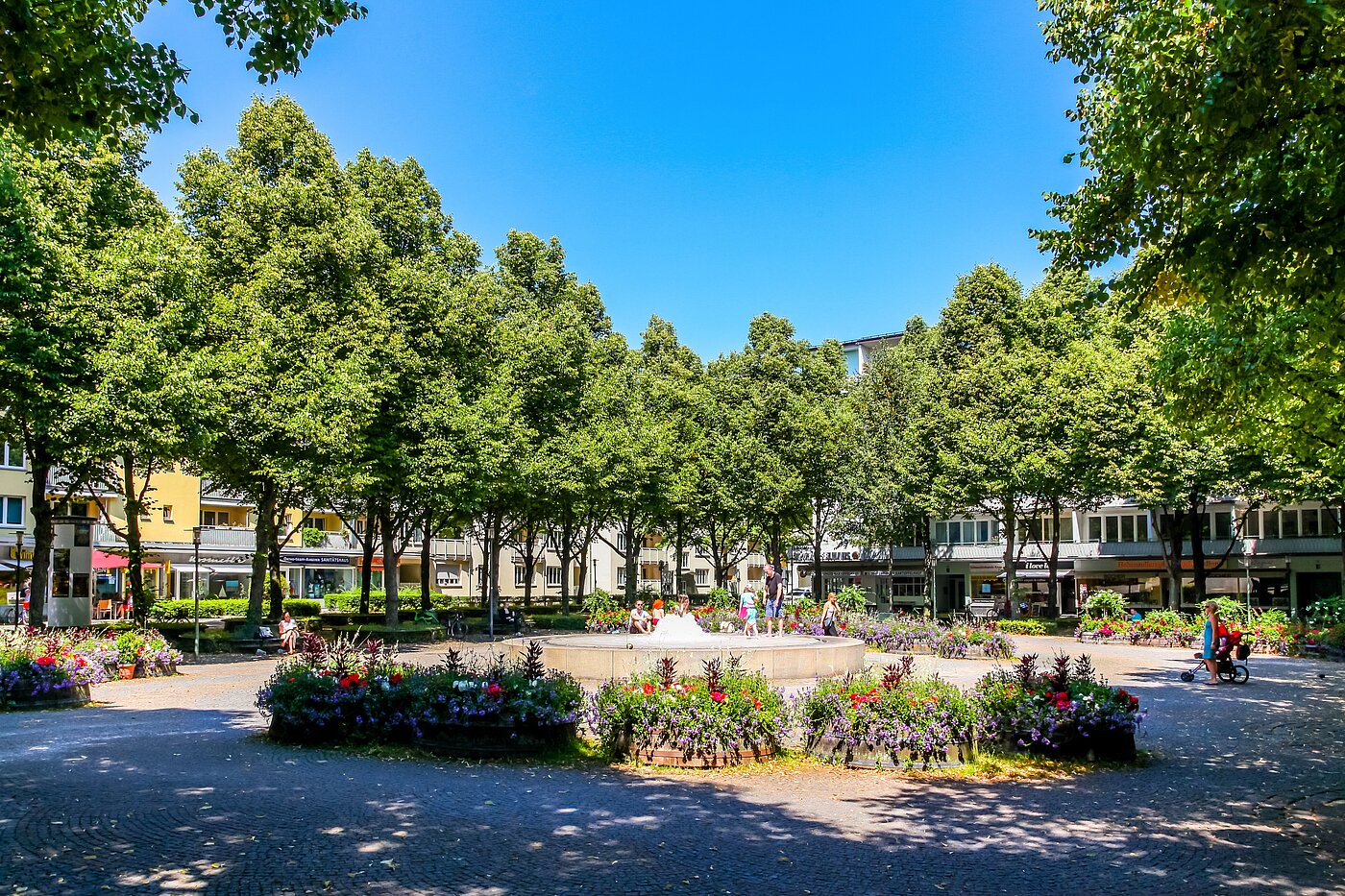 一楼公寓 与 2 房间 | 70219 | ... Haltestelle am Hohenzollernplatz