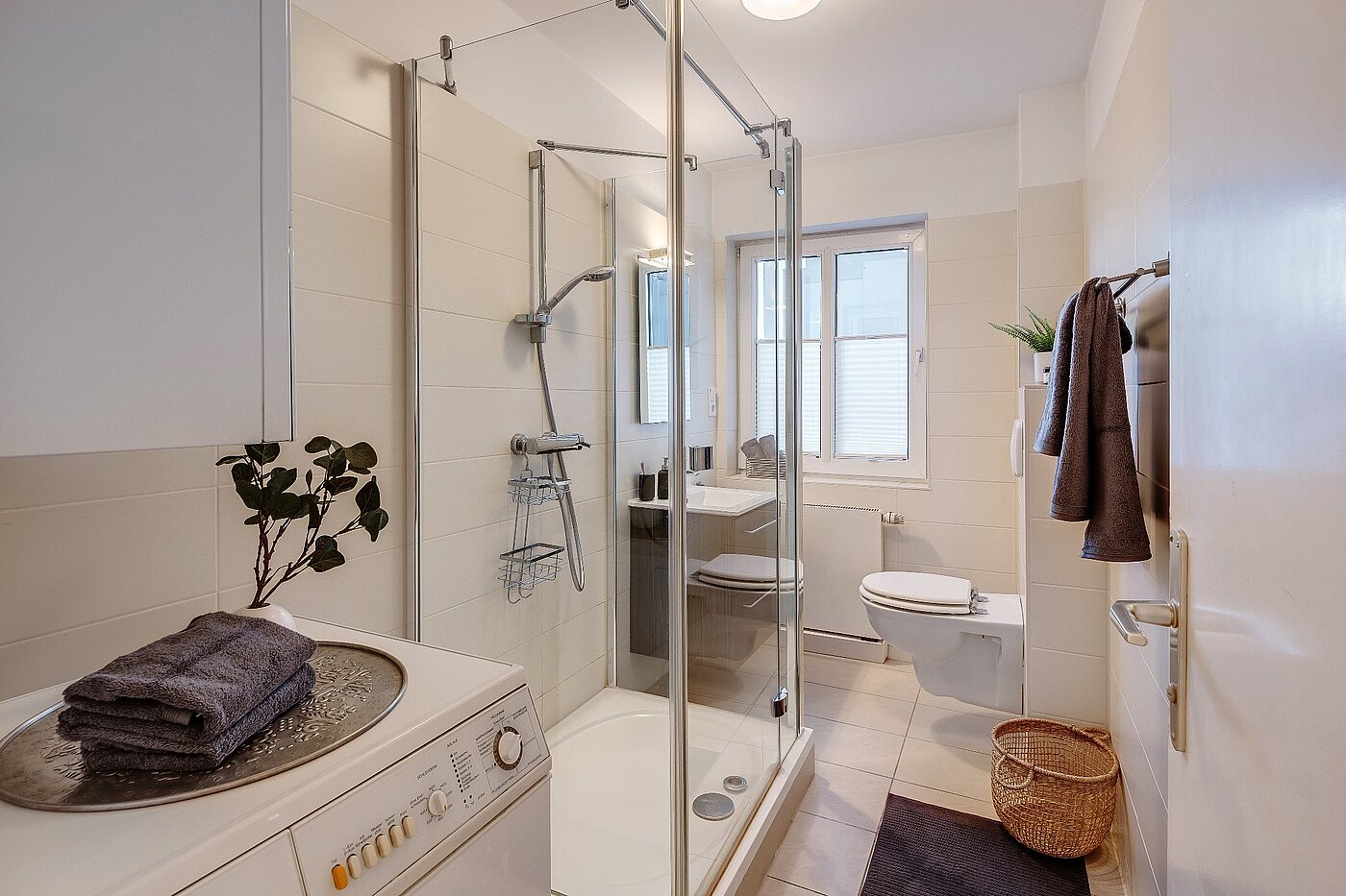 多层公寓 与 1.5 房间 | München-Schwabing | 2011ML3 | Bad mit Dusche und WM