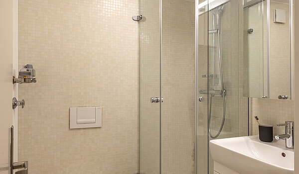 多层公寓 与 2 房间 | München-Solln | 70418 | ...mit Dusche