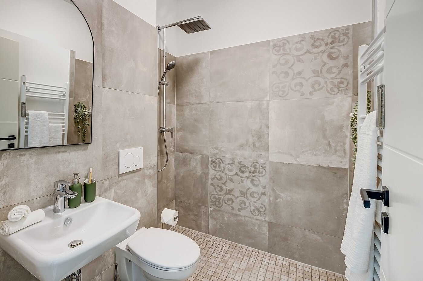 多层公寓 与 2.5 房间 | München-Obermenzing | 700191 | Modernes Duschbad...