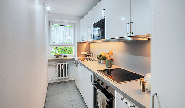 多层公寓 与 2 房间 | München-Sendling-Westpark | 70413 | ...und allen Elektrogeräten