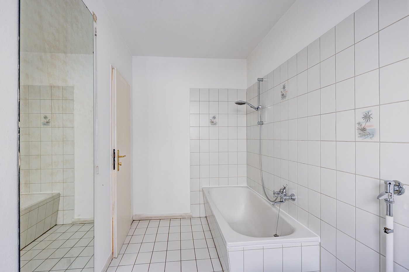 高架层 与 2.5 房间 | München-Schwabing | 70441 | Bad mit Badewanne