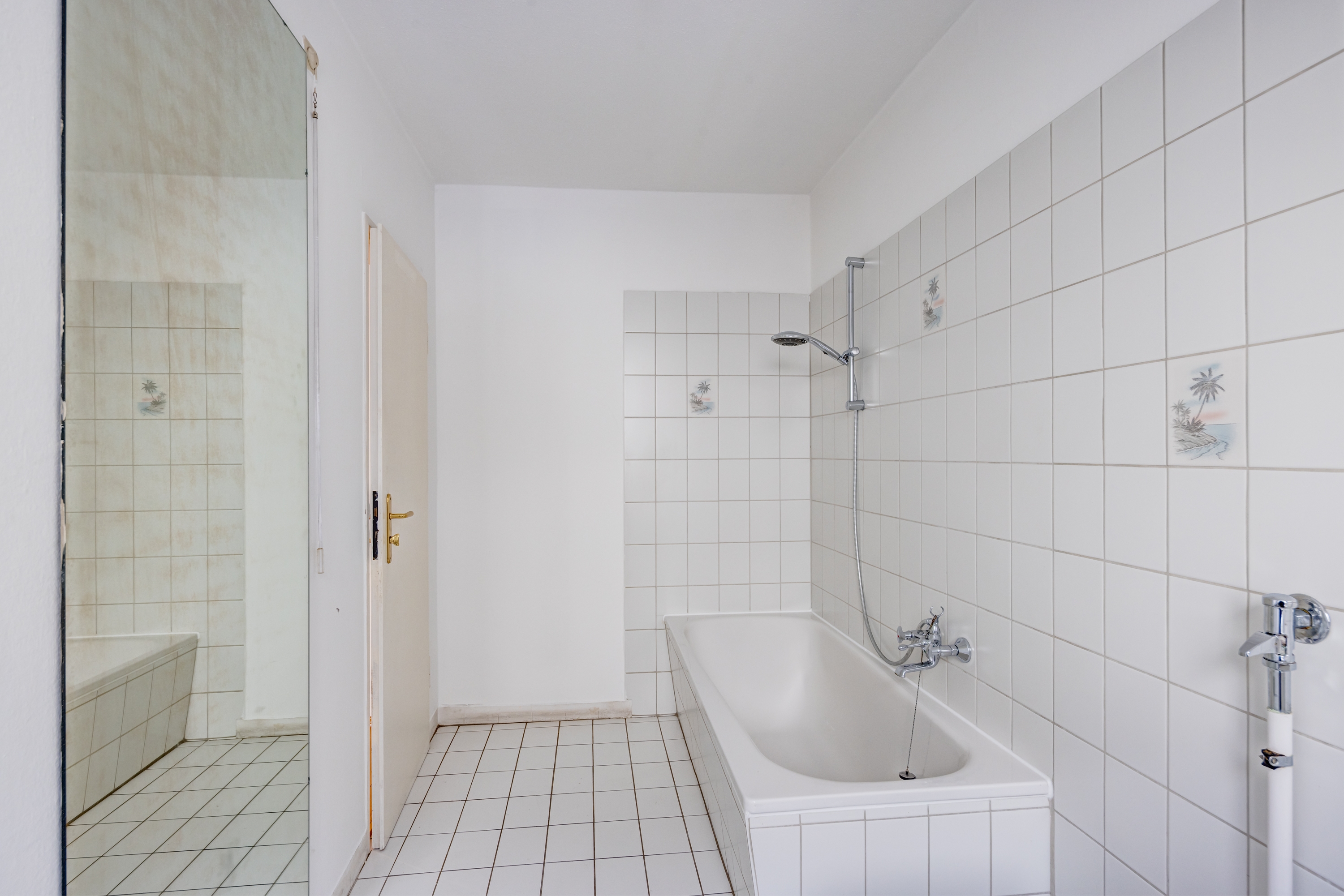高架层 与 2.5 房间 | München-Schwabing | 70441 | Bad mit Badewanne | Thumbnail