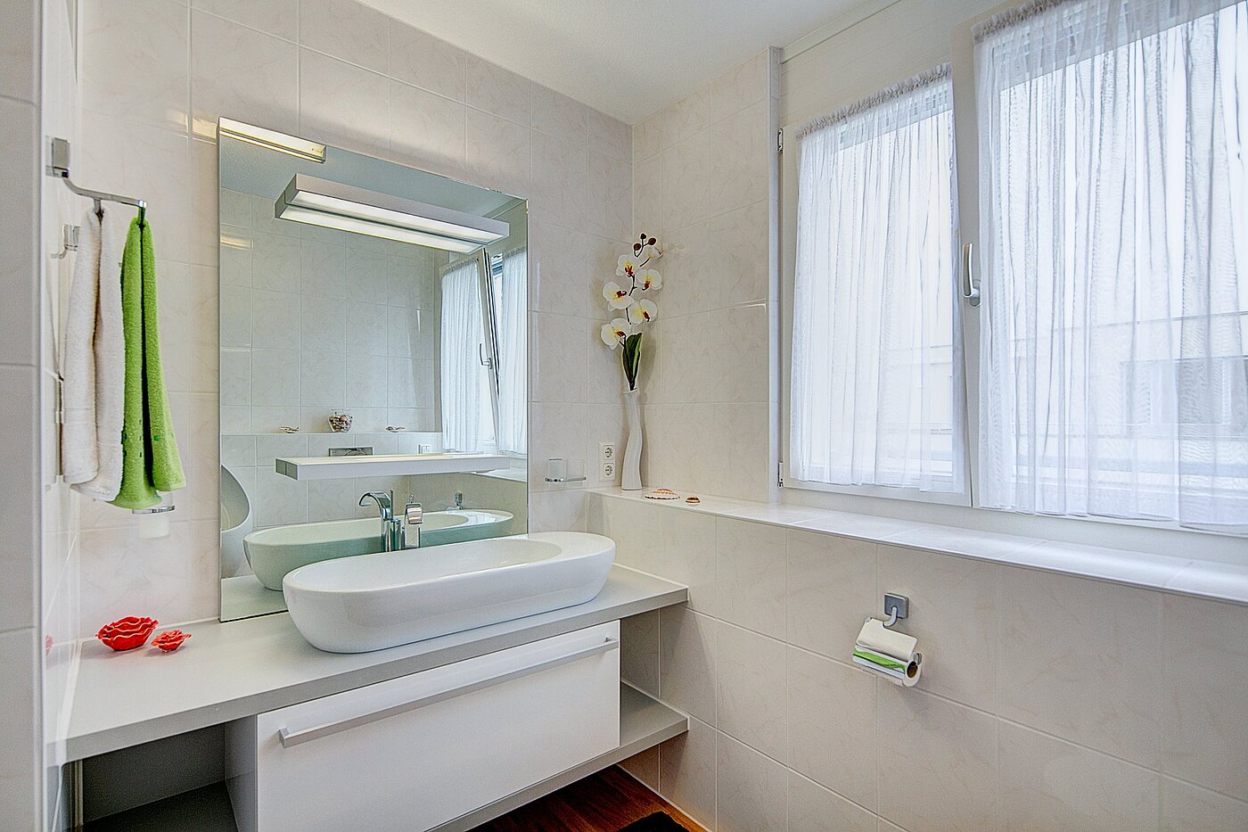 多层公寓 与 3 房间 | München-Riem | 1906ML3 | ...mit Dusche und Badewanne.