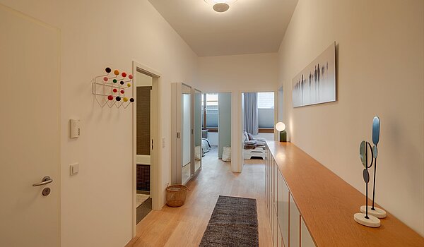 高架层 与 3 房间 | München-Sendling | 2009ML8 | ...Schreiner-Sideboard