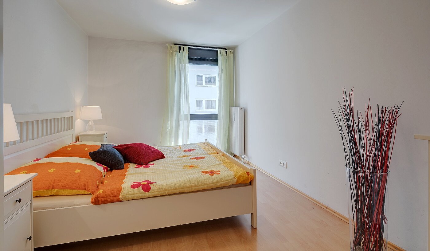 多层公寓 与 2 房间 | München-Isarvorstadt | 1804ML1 | ...Schlafzimmer