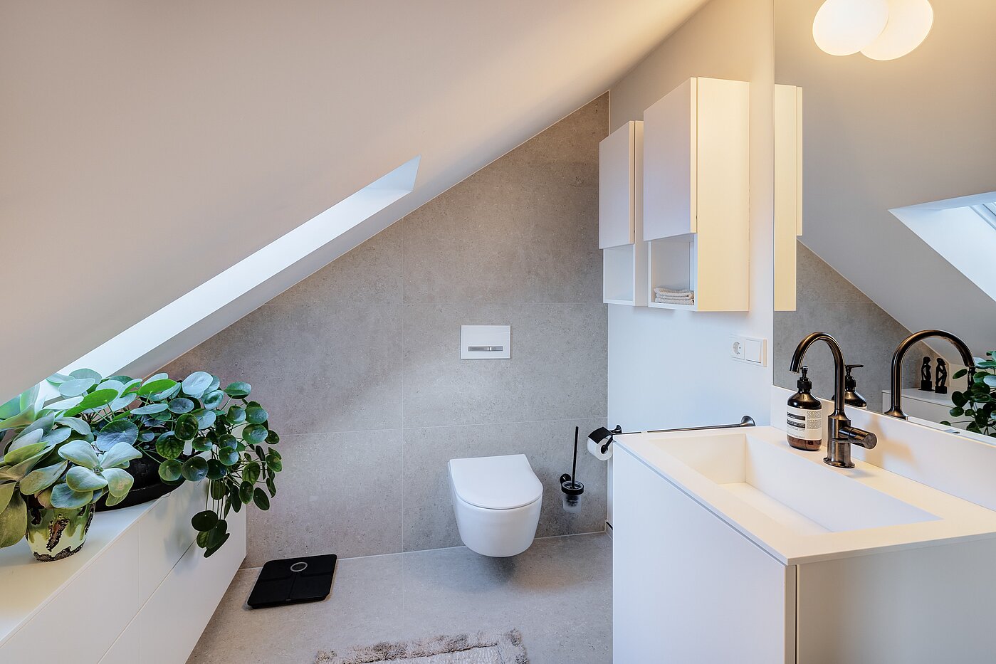 排角屋 与 6 房间 | München-Trudering | 70191 | Gäste-WC mit...