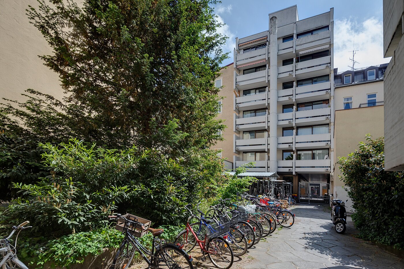 多层公寓 与 1 房间 | München-Maxvorstadt | 2110ML7 | Durchgang zum Rückgebäude