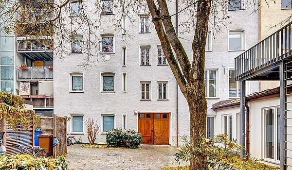 阁楼公寓 与 1 房间 | München-Isarvorstadt | 2211ML7 | Blick zum Vordergebäude