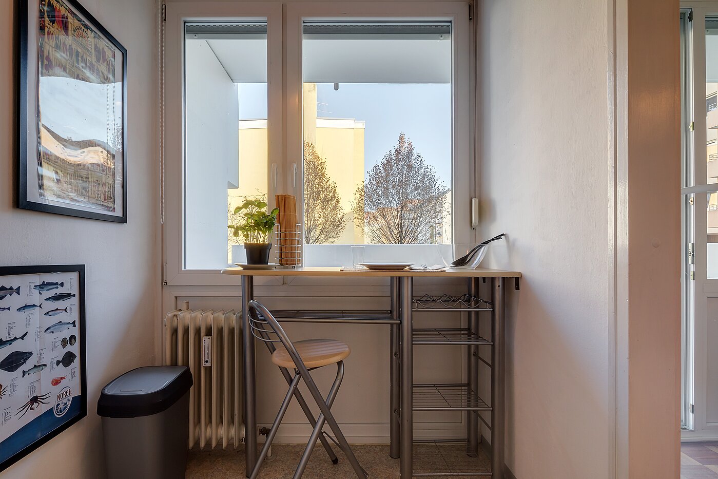多层公寓 与 1 房间 | München-Neuhausen | 2301ML8 | ... mit kleinem Esstisch