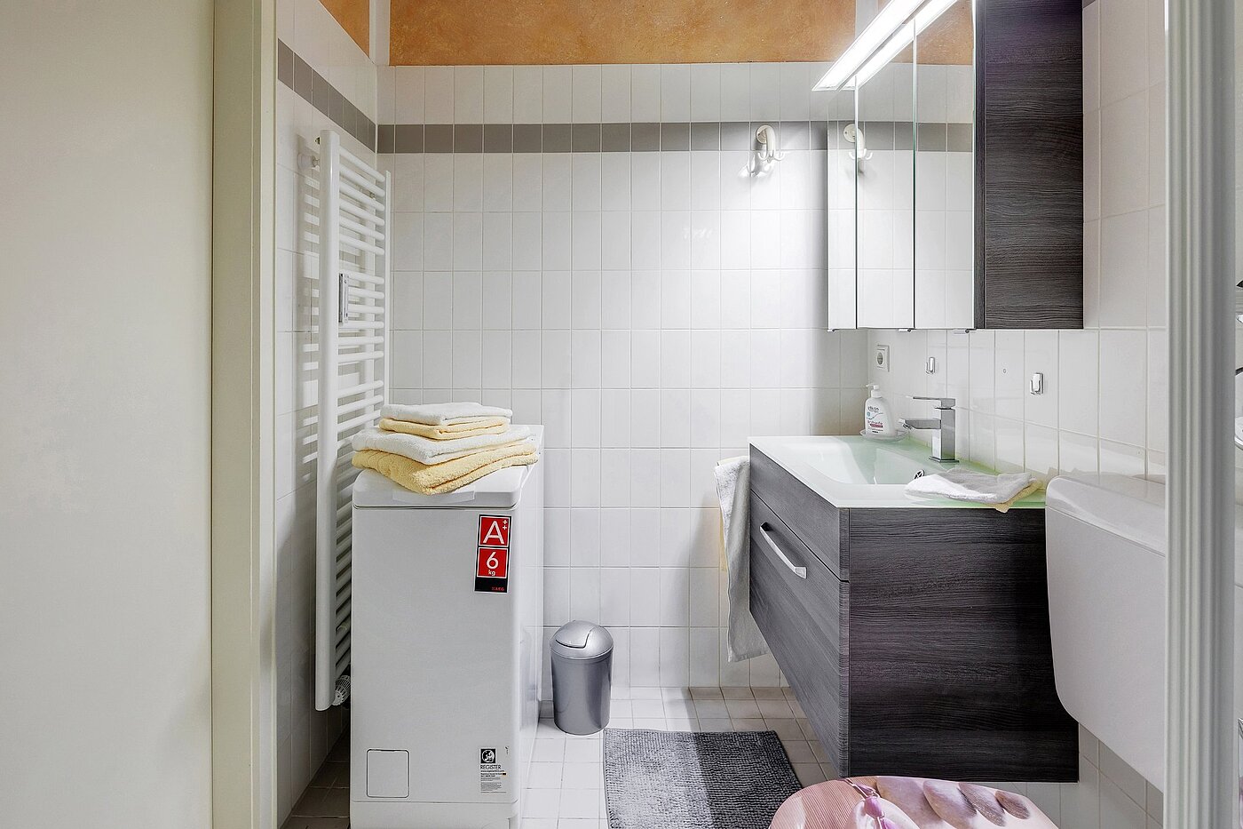 多层公寓 与 2 房间 | München-Aubing | 2104ML1 | ...mit Waschmaschine