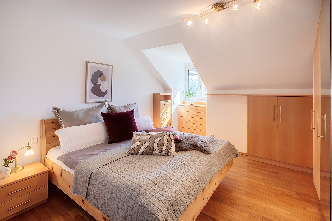 阁楼公寓 与 3 房间 | 70501 | Schlafzimmer mit...