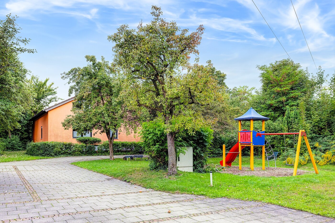阁楼公寓 与 3 房间 | Karlsfeld | 70217 | ...Platz zum Spielen...