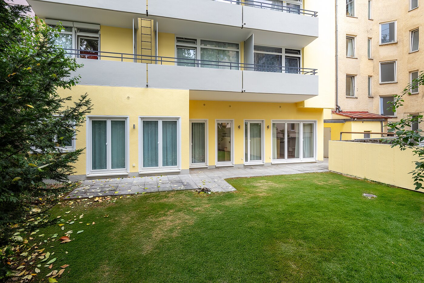 一楼公寓 与 4 房间 | München-Neuhausen | 70471 | Ruhiger Innenhof