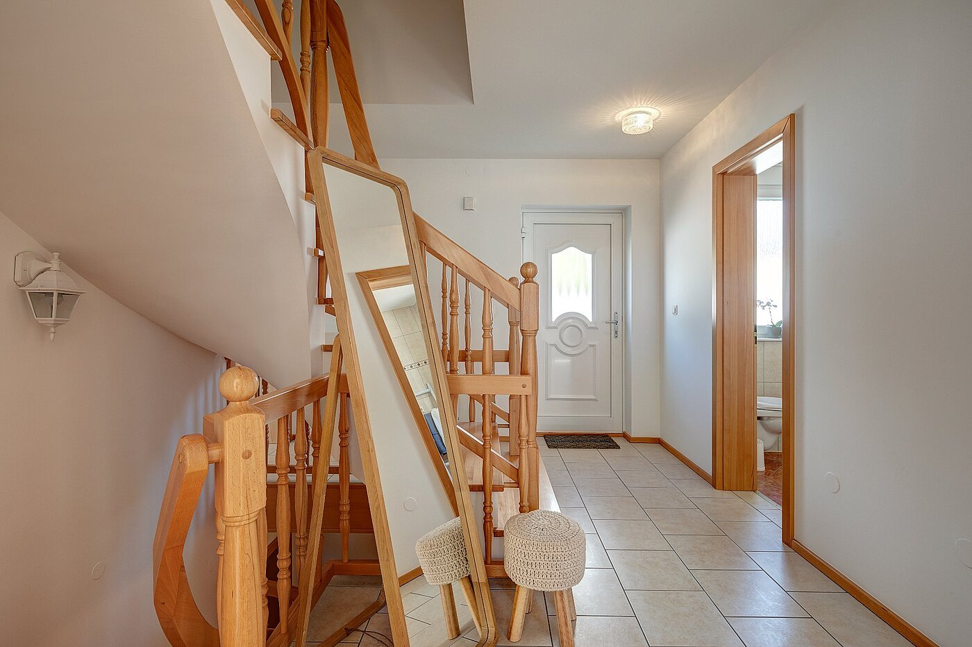 多层公寓 与 5 房间 | München-Aubing | 1804ML3 | Massive Holztreppe