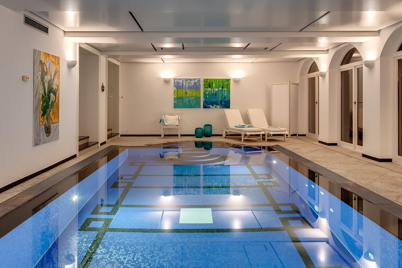 别墅 与 9 房间 | Reutlingen | 70231 | Indoorpool