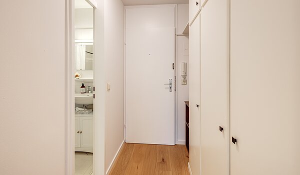 多层公寓 与 1 房间 | München-Schwabing | 70475 | Flur...