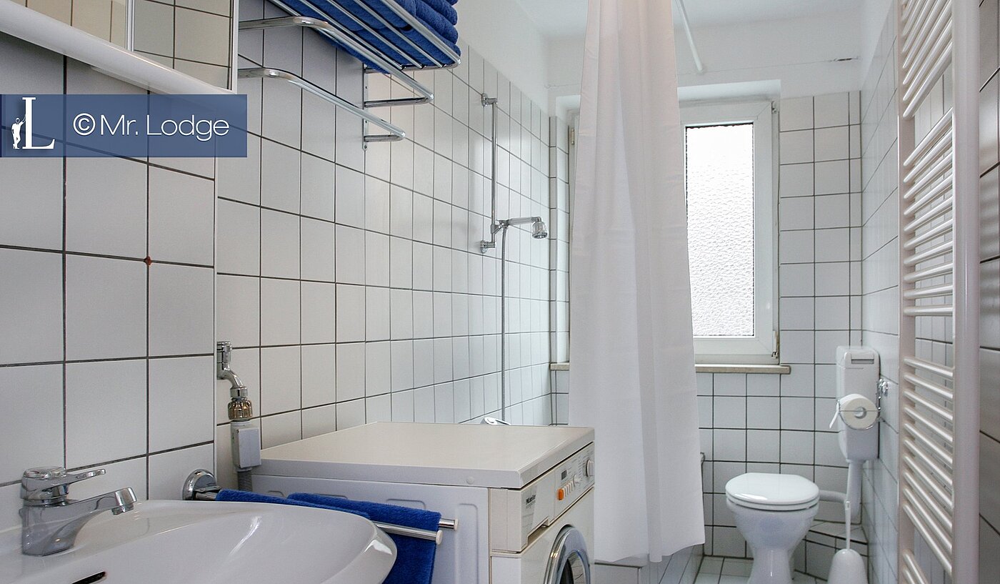 多层公寓 与 2 房间 | München-Isarvorstadt | 1709ML2 | Tageslichtbad mit Badewanne