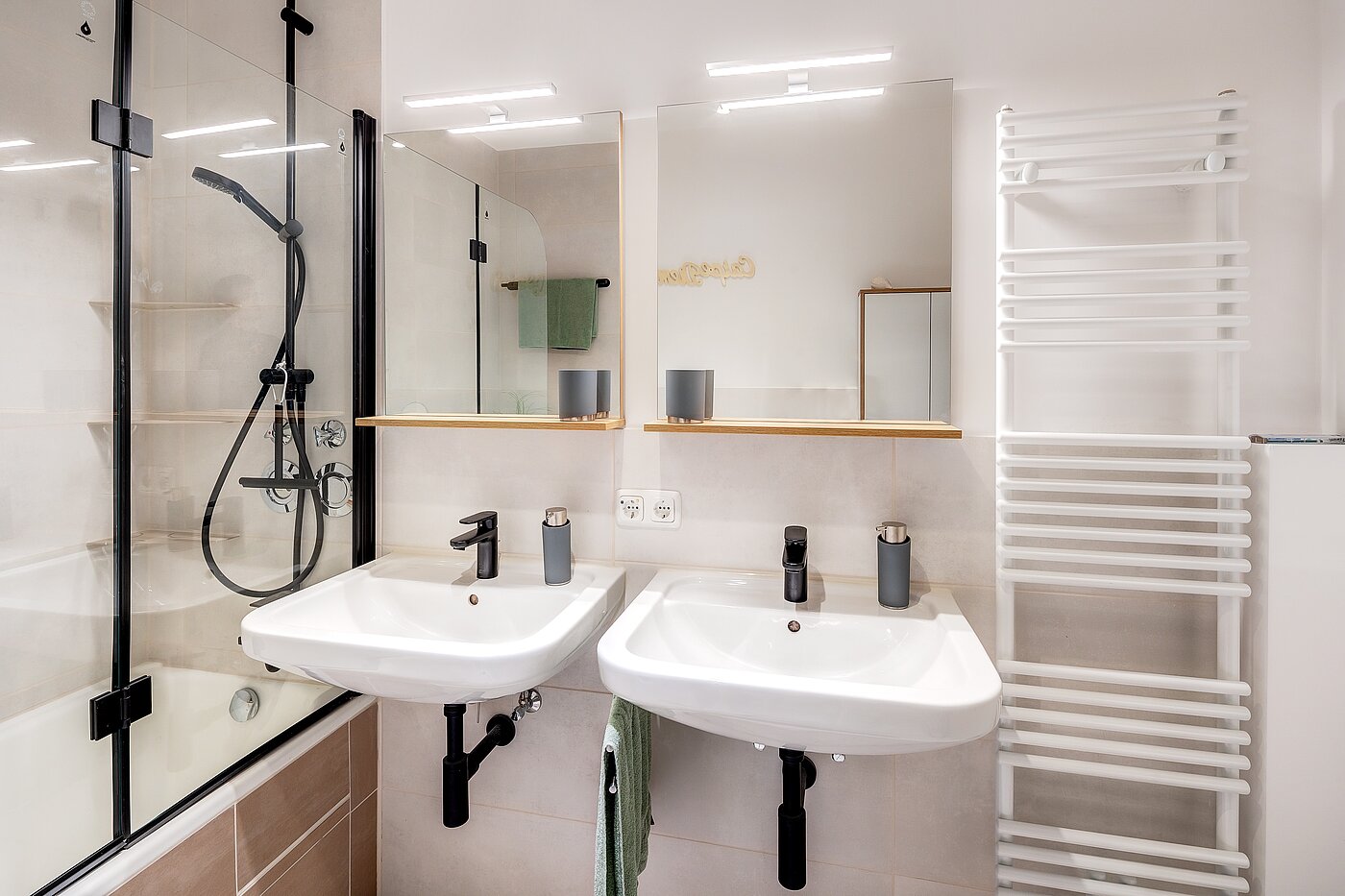 多层公寓 与 3 房间 | Unterhaching | 70421 | Großes Badezimmer...