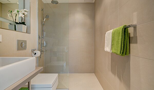 公寓 与 1.5 房间 | München-Bogenhausen | 702971 | ...bodengleicher Dusche