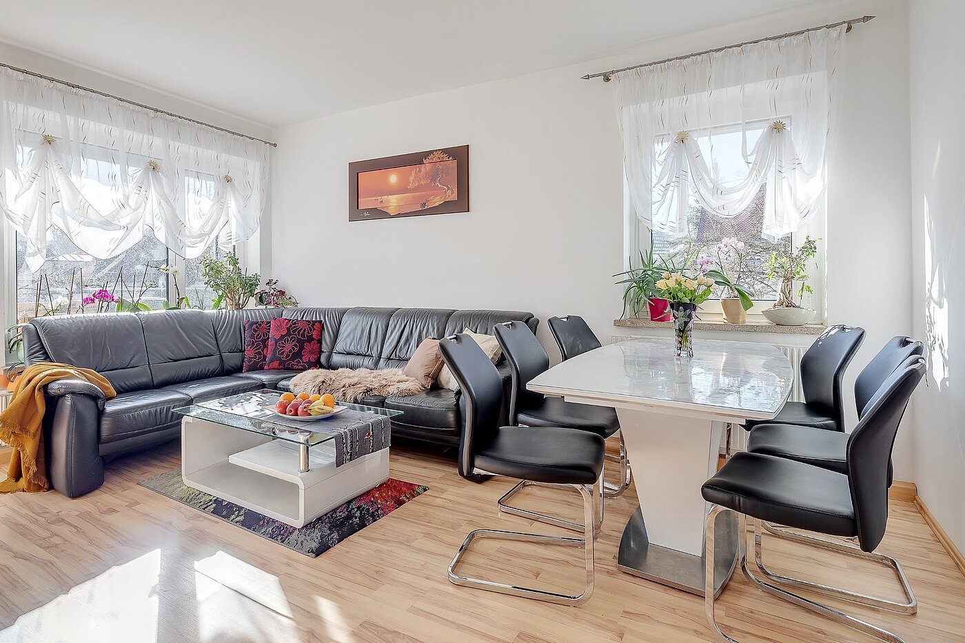 多层公寓 与 4 房间 | München-Berg am Laim | 2002ML3 | Wohnzimmer mit Essplatz