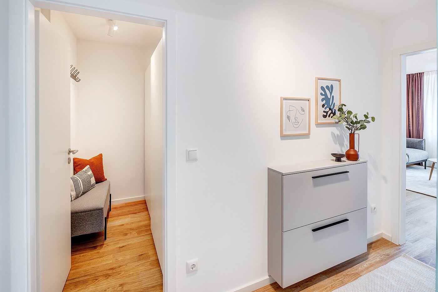 多层公寓 与 1 房间 | München-Neuhausen | 70197 | Garderobe und...
