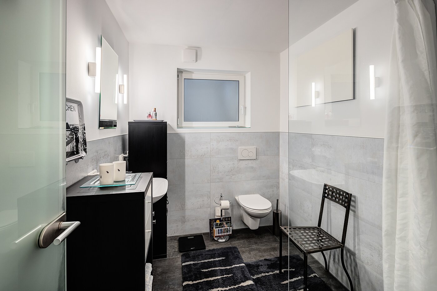 独栋住宅 与 4 房间 | Neubiberg | 70429 | Badezimmer Souterrain