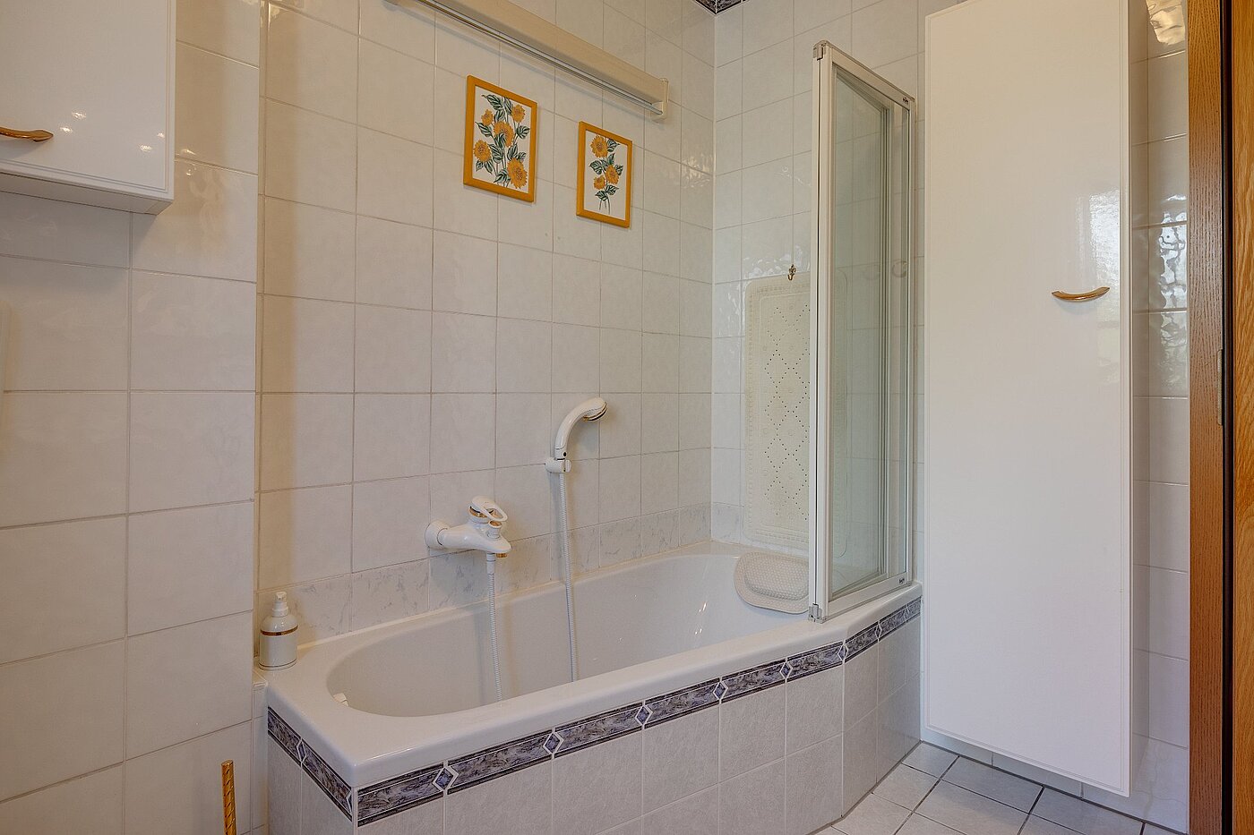 一楼公寓 与 3 房间 | München-Untermenzing | 1806ML6 | Badewanne