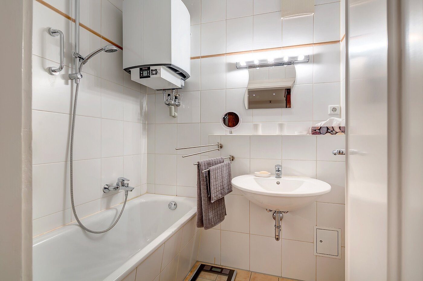 多层公寓 与 2.5 房间 | München-Au | 2110ML9 | Bad mit Badewanne und...
