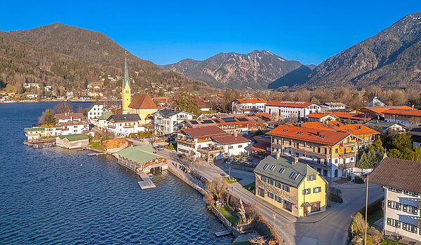 多户住宅 与 11 房间 | Rottach-Egern | 70215 | Luftaufnahme Richtung Seestraße